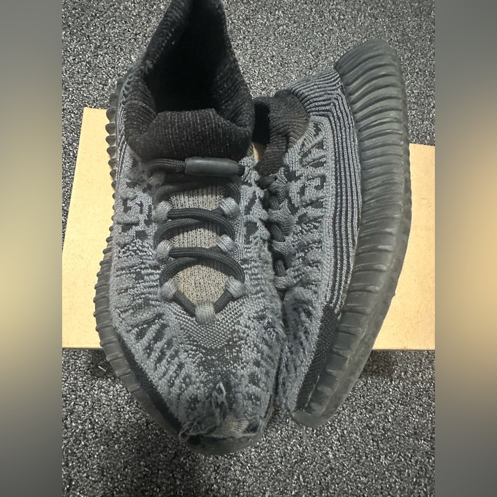 REPAIR needed - Yeezy 350 V2 CMPCT Slate Onyx